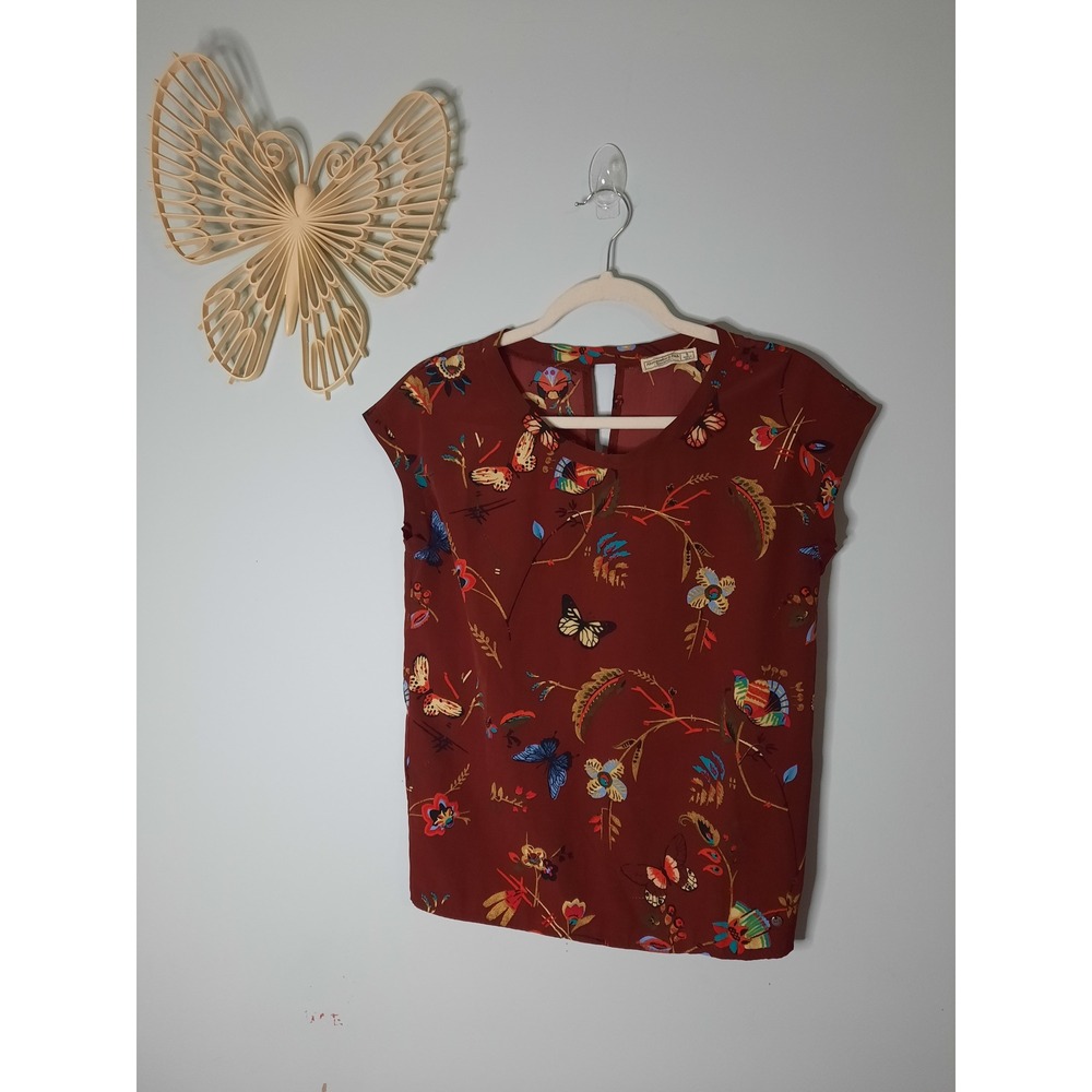 Abercrombie & Fitch Essentials Butterfly Floral Print Cap Sleeve Blouse Maroon S